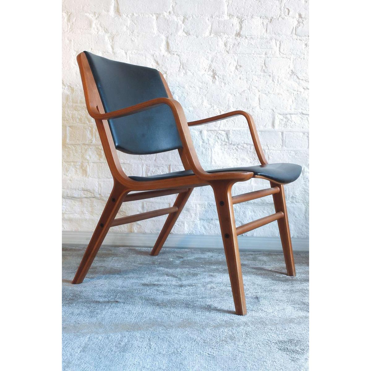 Urban Renewal Vintage Home Peter Hvidt & Orla Mølgaard-Nielsen Beech Wood Chair - Black ALL at Urban Outfitters – image 2