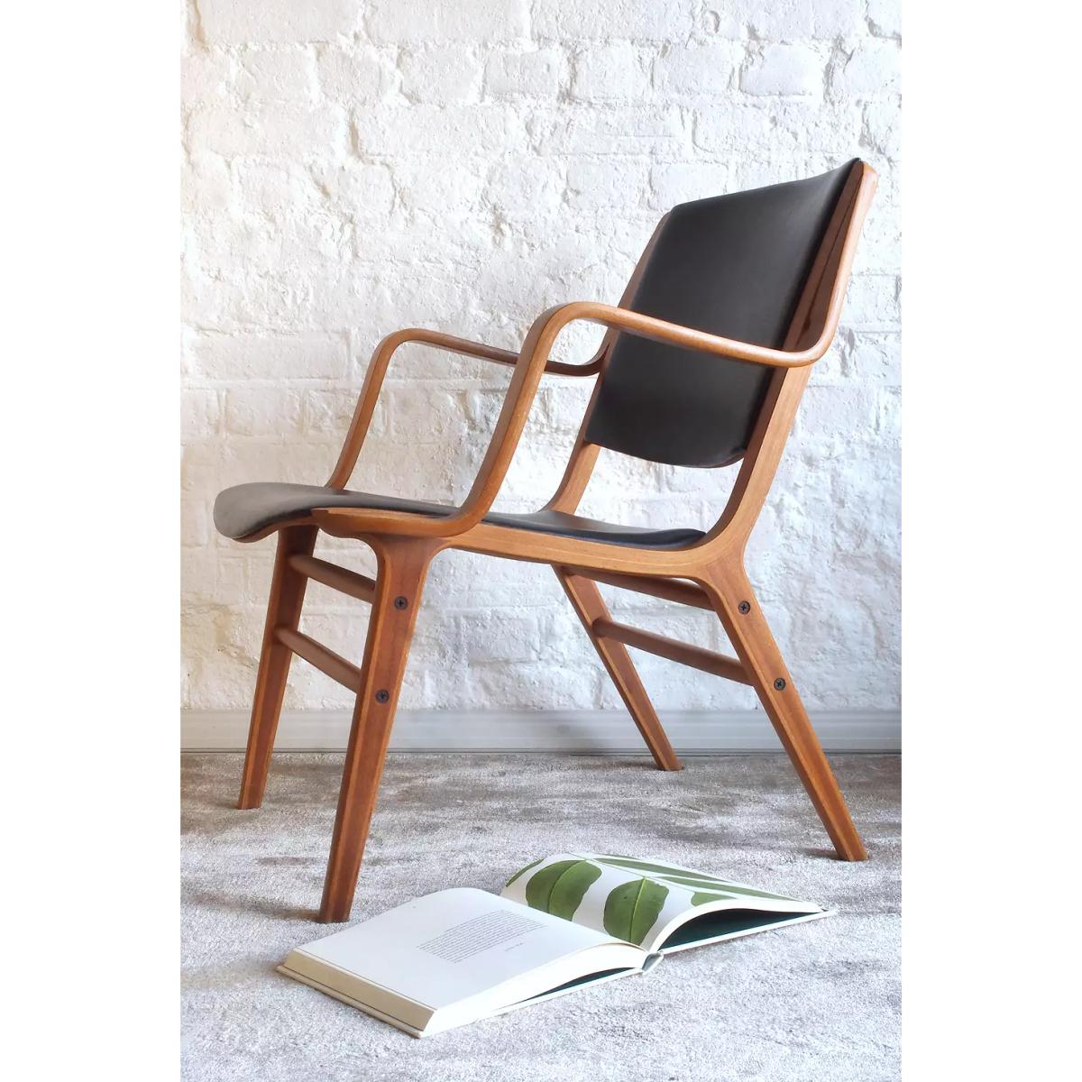 Urban Renewal Vintage Home Peter Hvidt & Orla Mølgaard-Nielsen Beech Wood Chair - Black ALL at Urban Outfitters – image 4