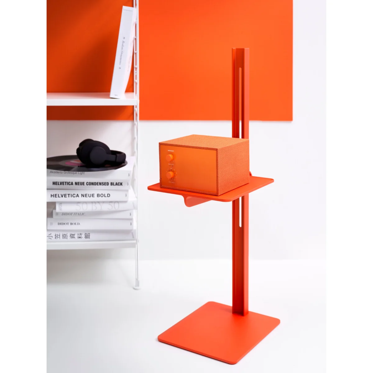 Height-Adjustable Side Table Museum – image 3
