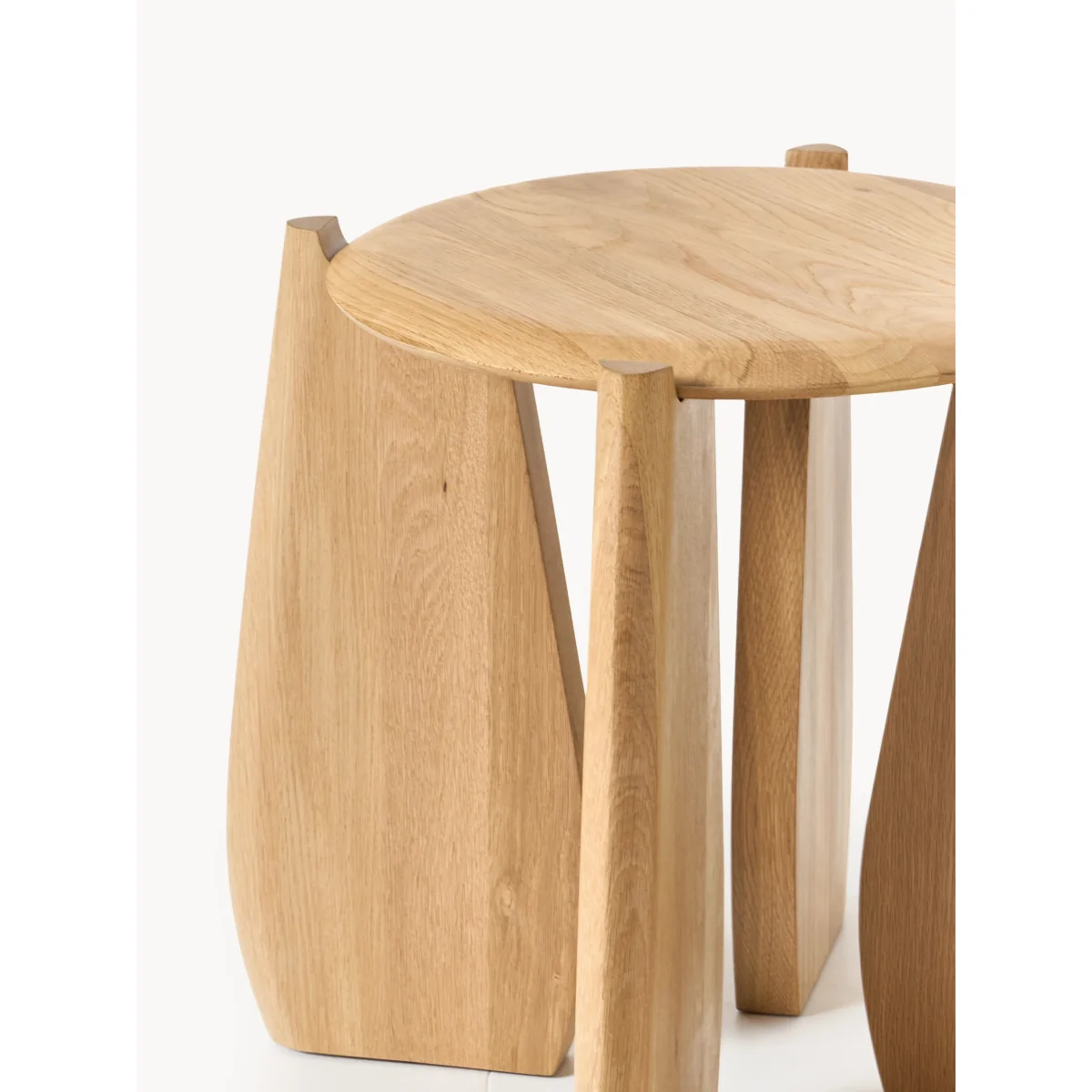 Round Oak Wood Side Table Hilda – image 3