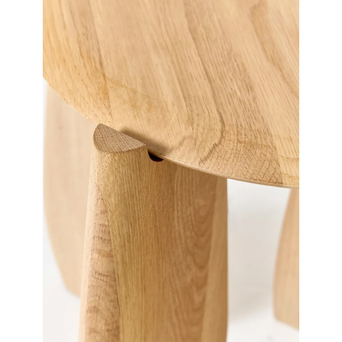 Round Oak Wood Side Table Hilda – image 4