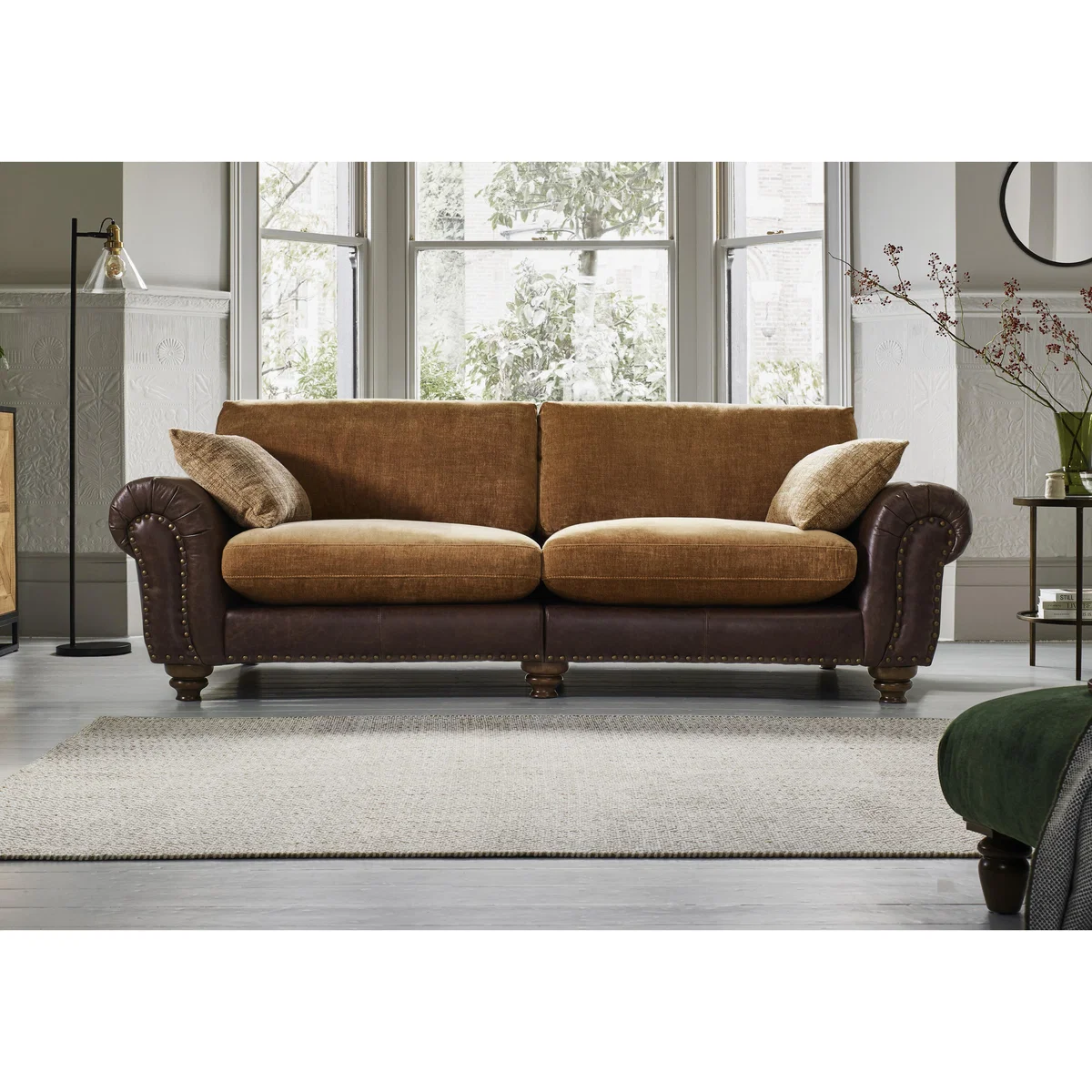 Alexander and James - Lincoln Large Split Frame Classic Back Sofa – image 2