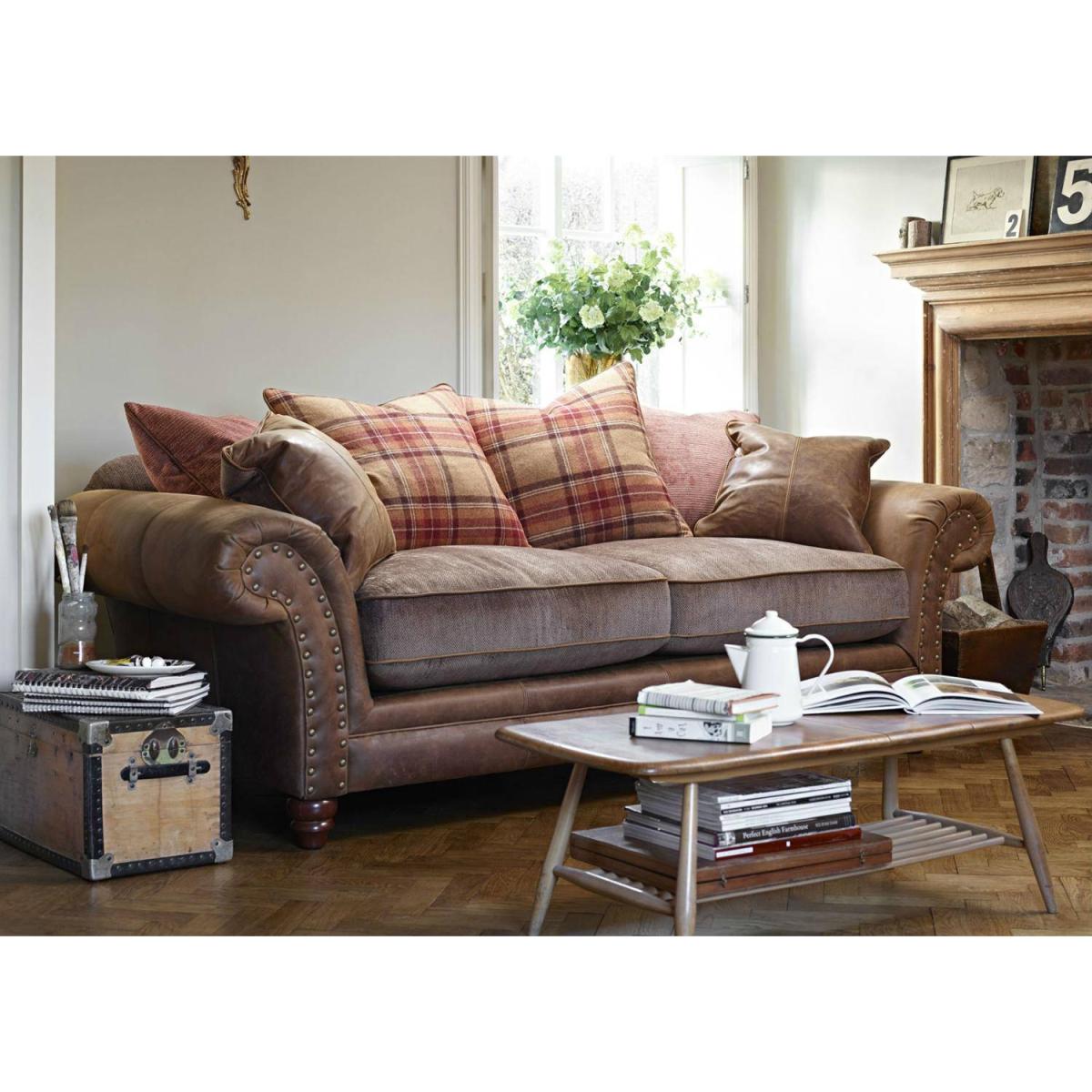 Alexander & James Hudson 3 Seater Sofa – image 2