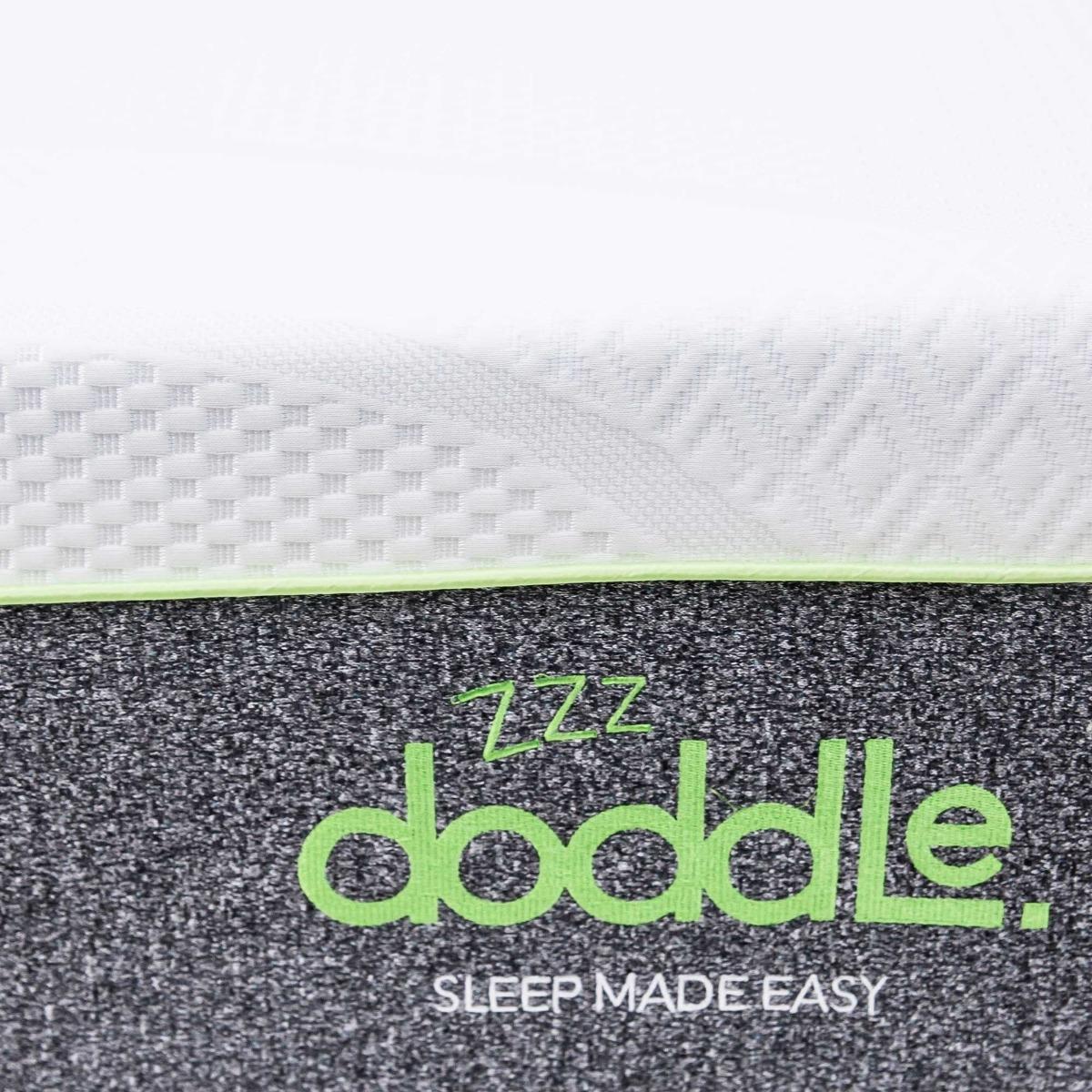 Doddle Mattress With Pillows – image 5