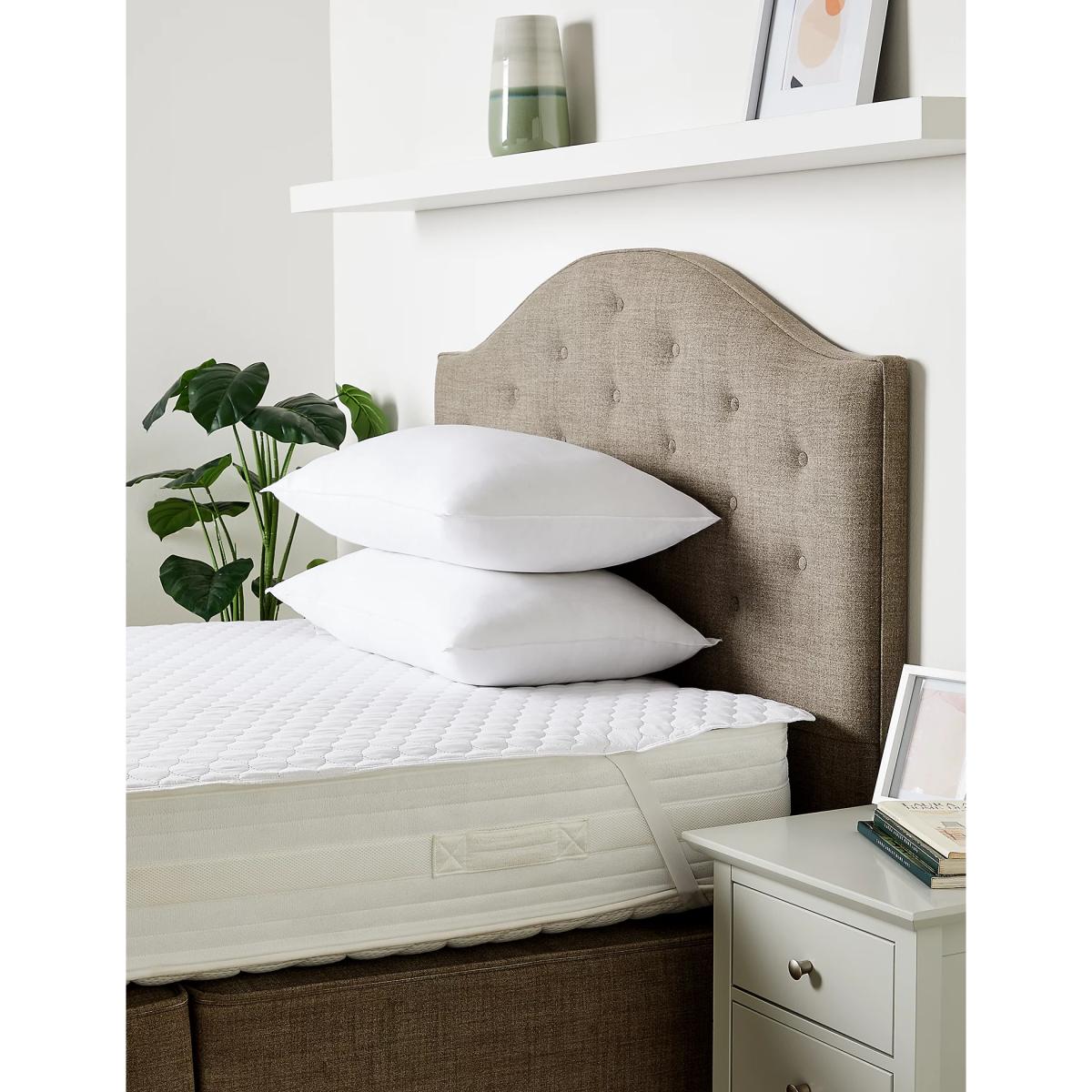 M&S Cosy & Light Mattress Protector - DBL - White, White – image 3