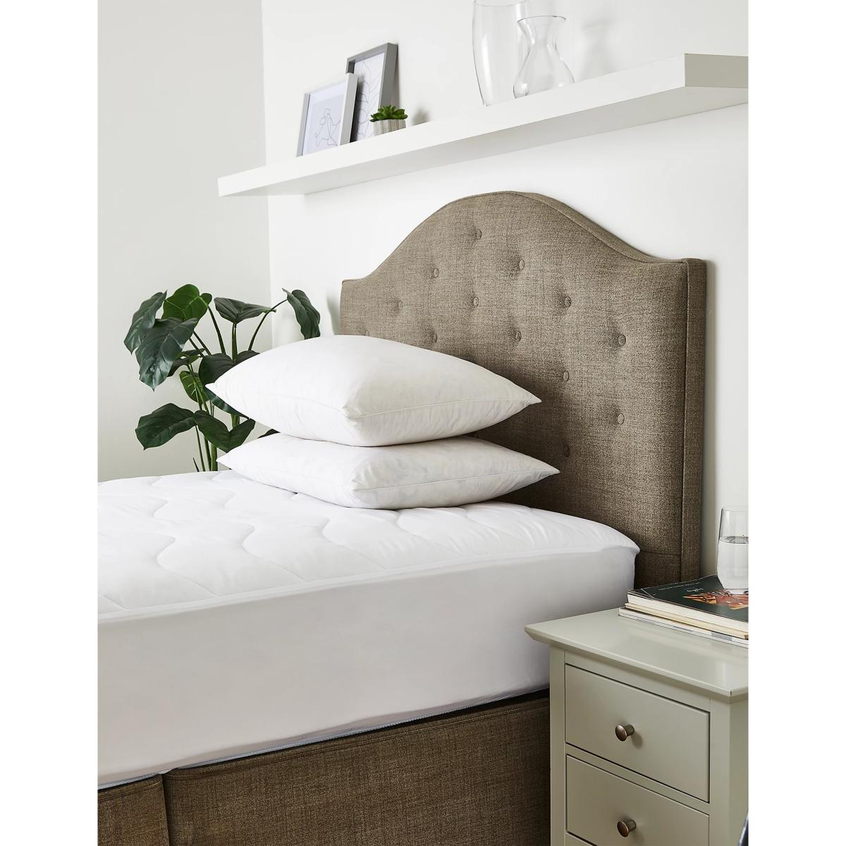 M&S Anti Allergy Mattress Protector - DBL - White, White – image 2
