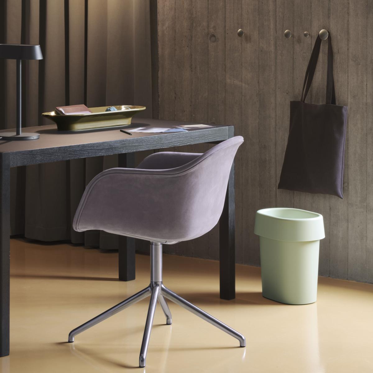 The Dots Metal Hook metal purple / Small - Ø 2.7 cm / Lars Tornoe, 2007 - Muuto – image 4