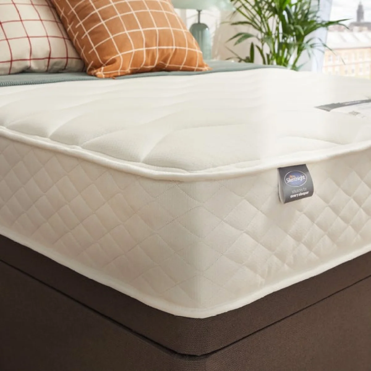 Silentnight Medium 1000 Pocket Mattress White – image 4