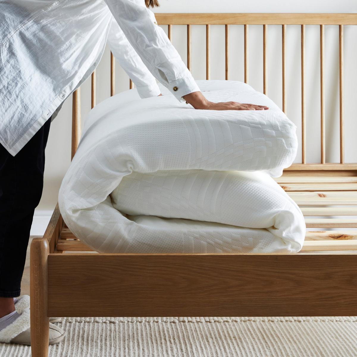 Comfortzone Memory Foam Medium Rolled Mattress White – image 4