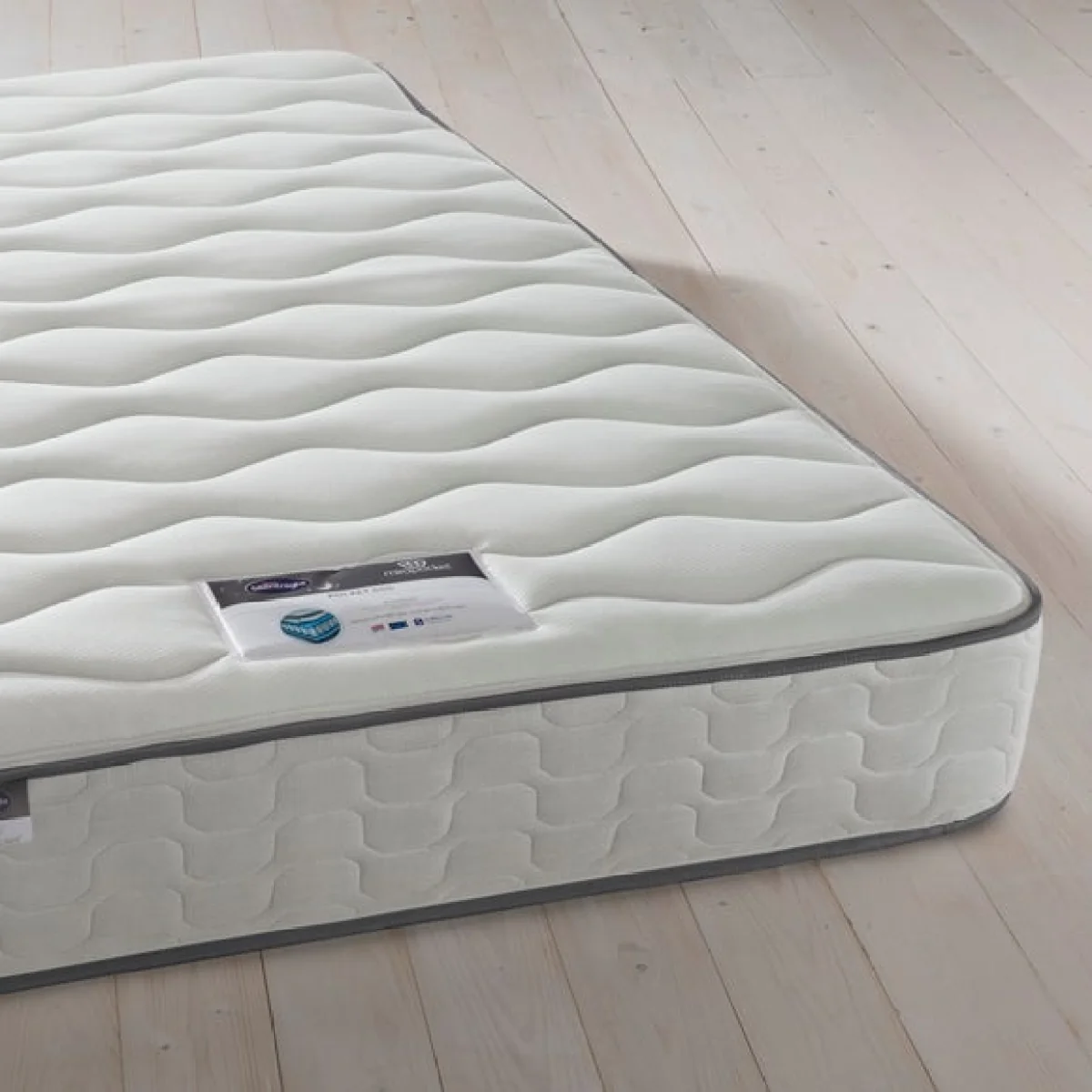 Silentnight Medium Firm 800 Pocket Mattress White – image 8