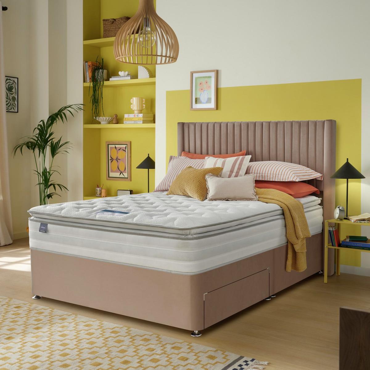 Silentnight Memory 2000 Pkt PillowTop Mattress -Small Double – image 2