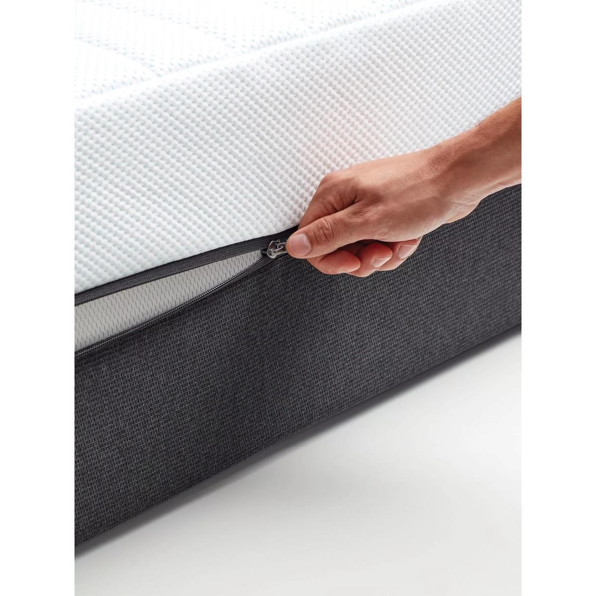TEMPUR Pro® Luxe CoolQuilt, Medium Tension, European King Size – image 6