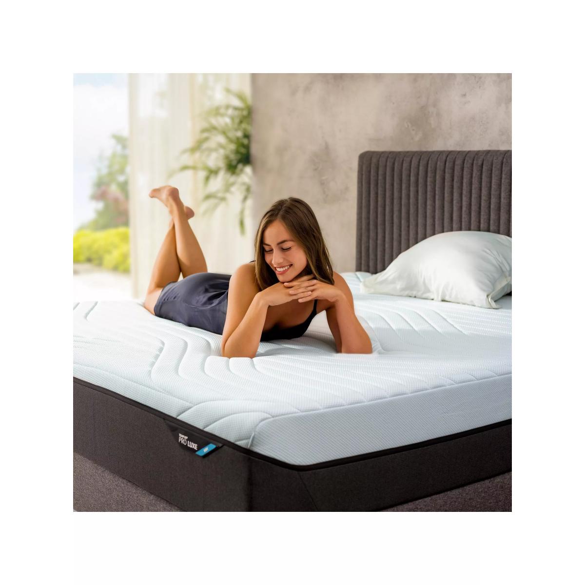 TEMPUR Pro® Luxe CoolQuilt, Medium/Firm Tension, Super King Size – image 7