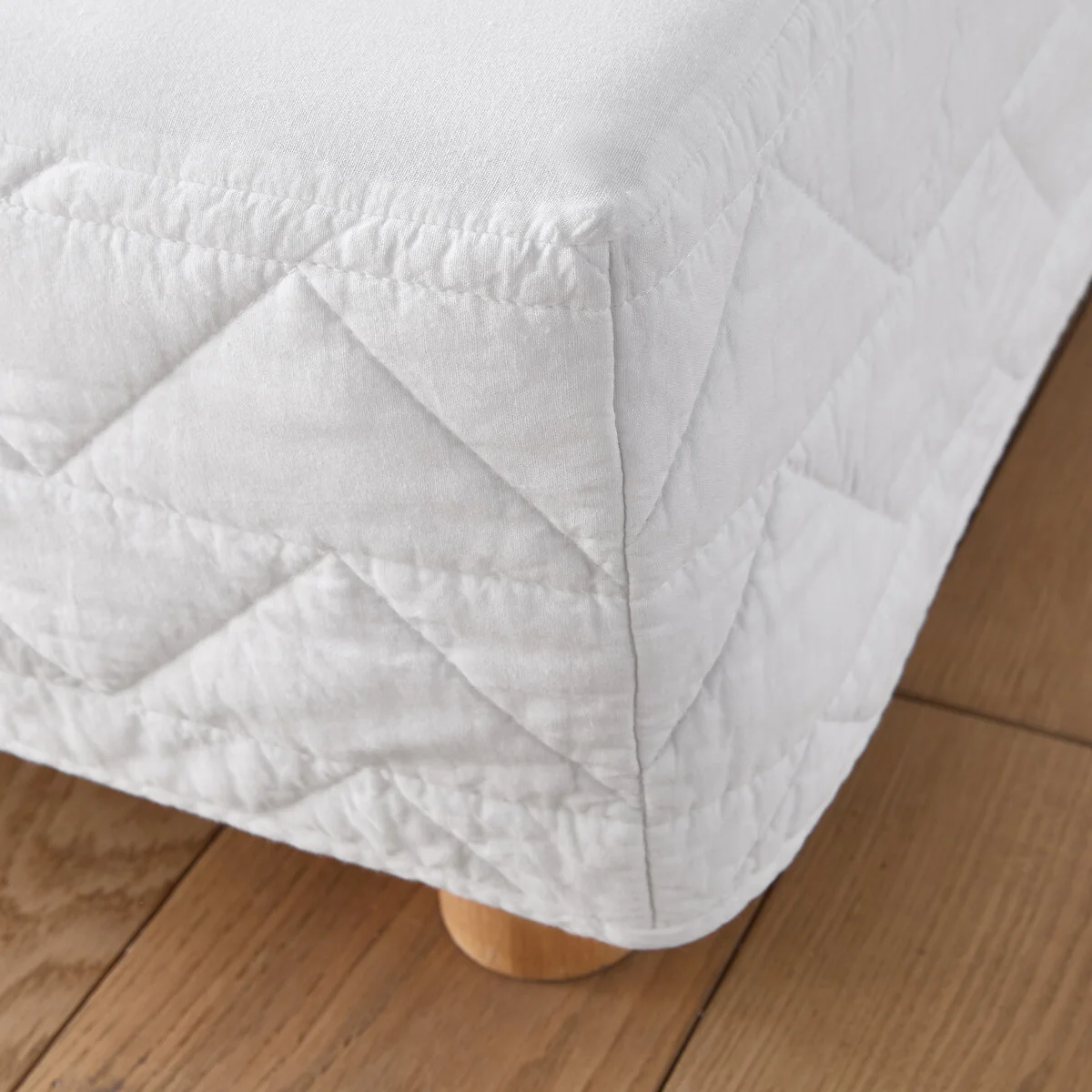Zig-Zag Scenario 100% Cotton Quilted Mattress Cover – image 3