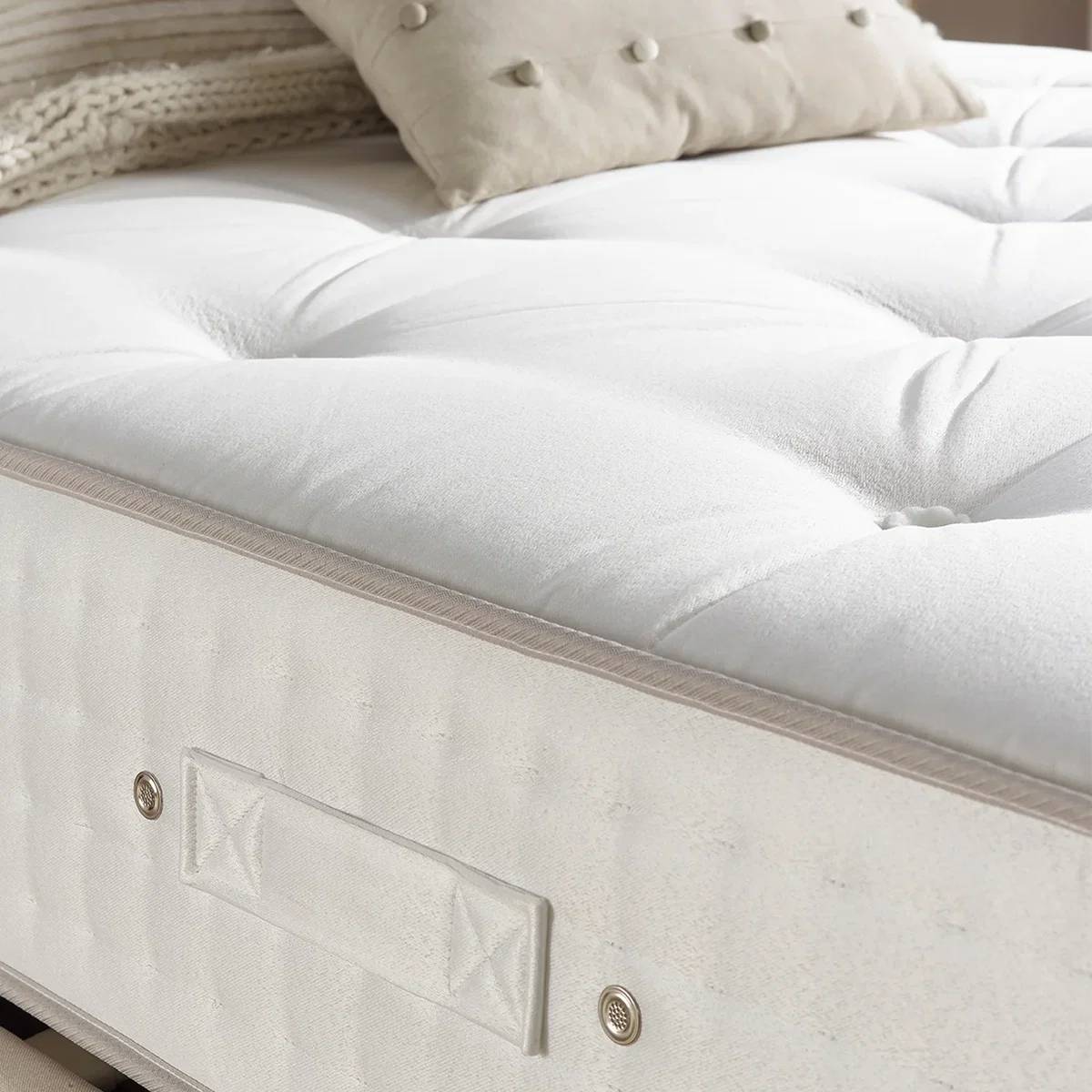 Signature 5000 Pocket Cashmere Wool Dual Sided Mattress Medium - White / Superking – image 5