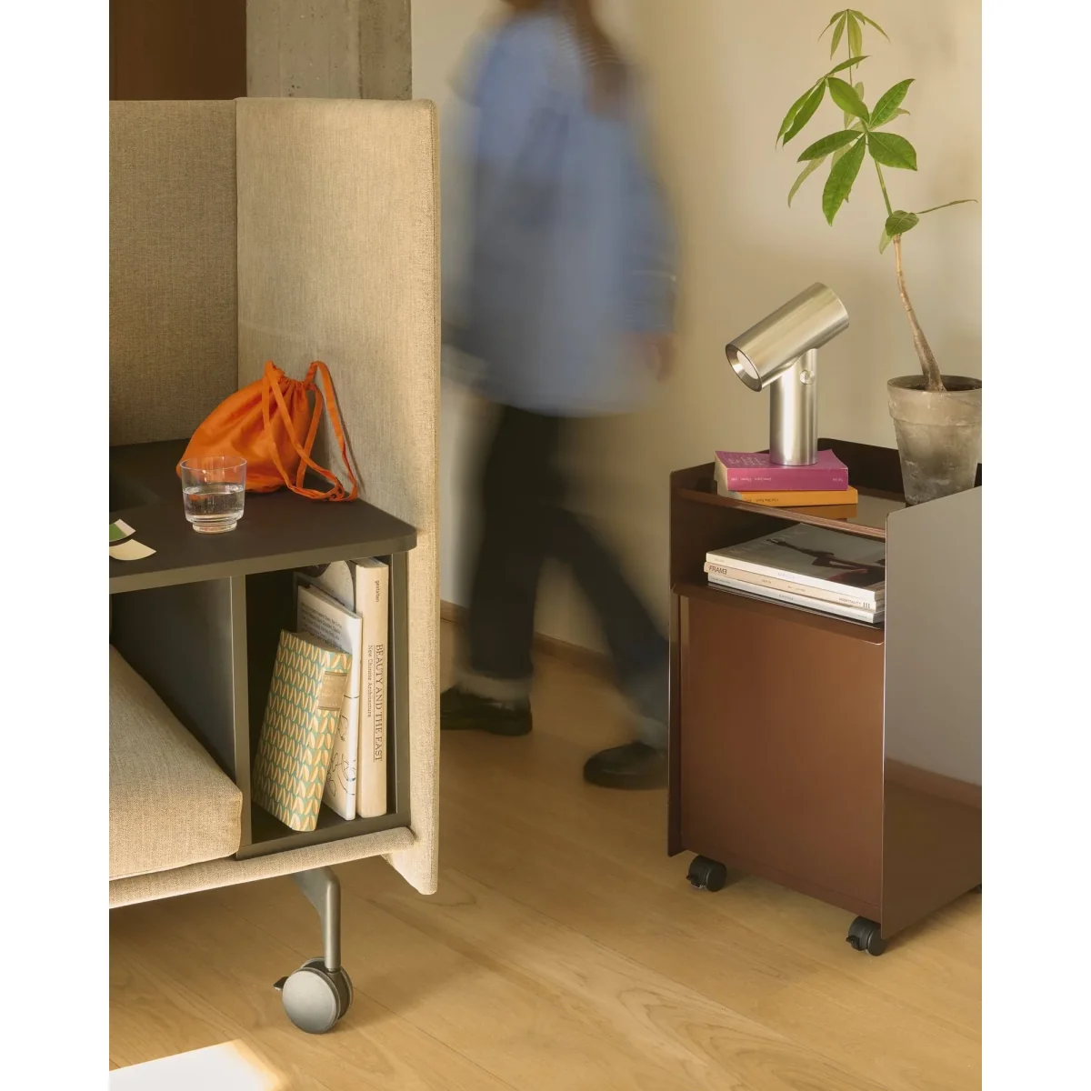 Muuto Folded Trolley open trolley Dark red 37.4x38.7x37.2 cm – image 4