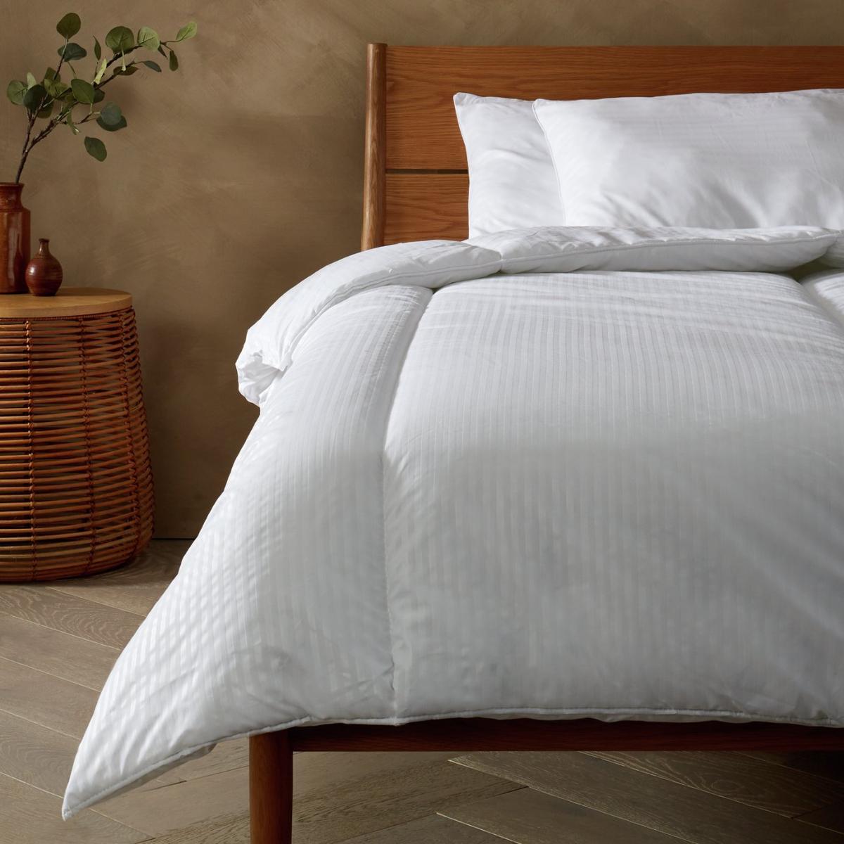 Habitat Feels Like Down 10.5 Tog Duvet - Superking – image 2