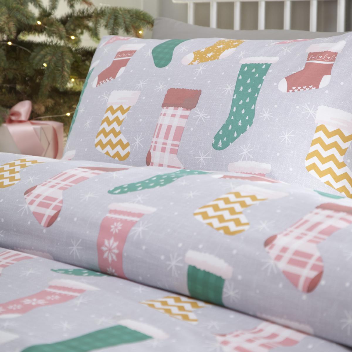 Christmas Stockings Reversible Superking Duvet Set - Christmas Stocking Superking – image 2