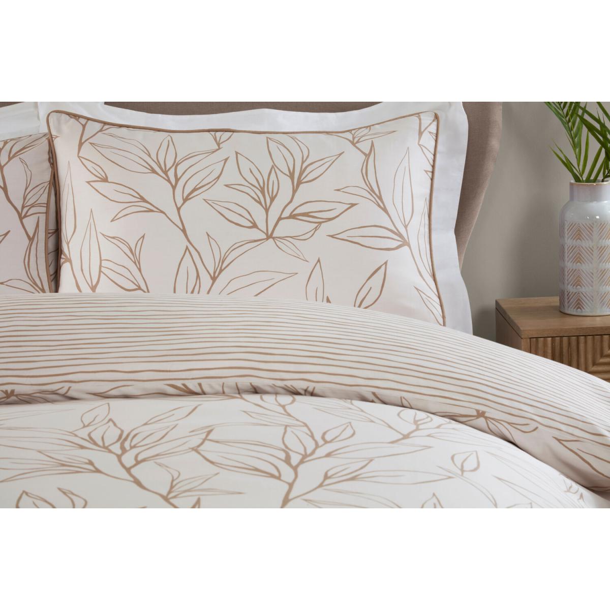 Linden Duvet Set - Natural / Superking – image 4
