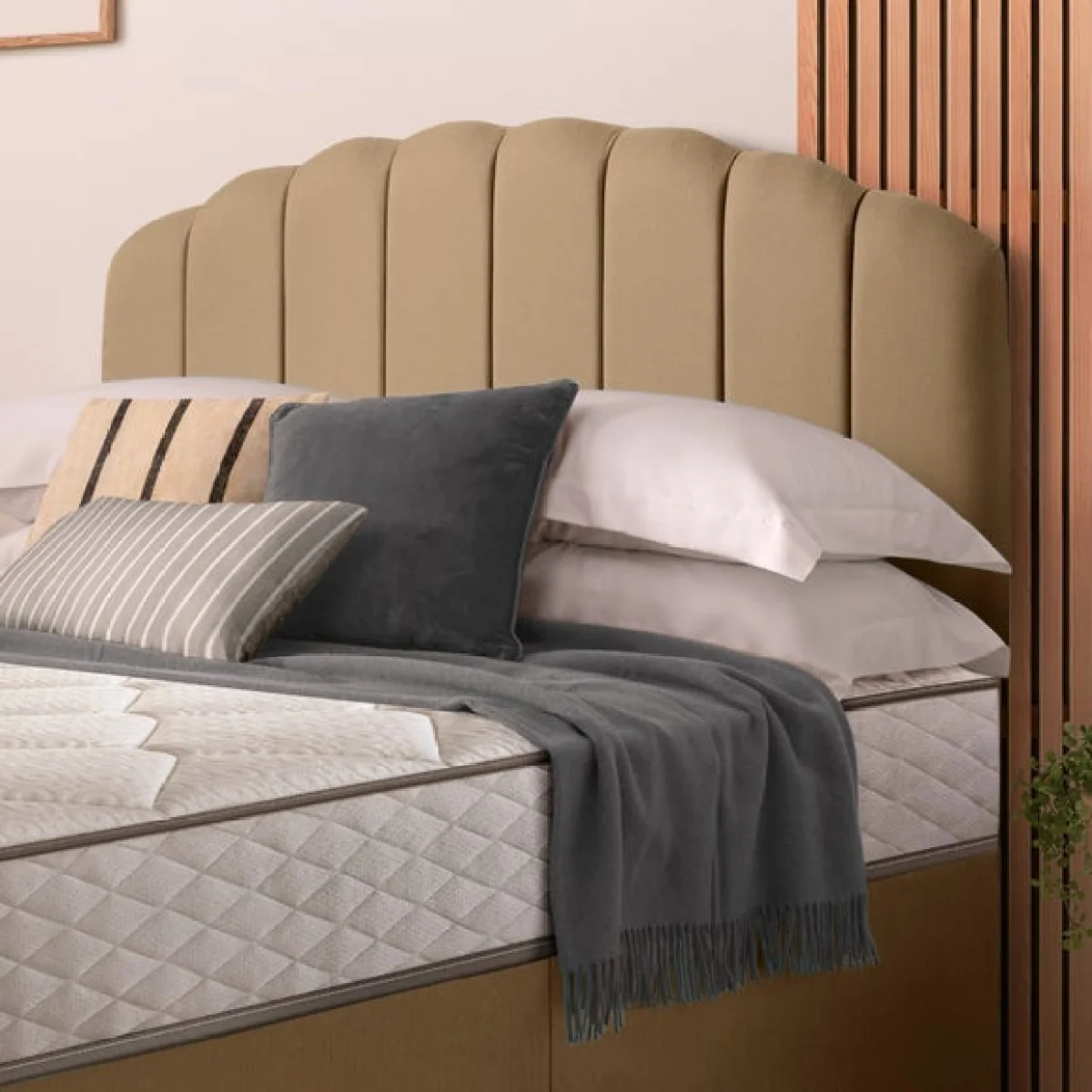 Silentnight Divan Set with Merlin Headboard and 800 Pocket Spring Memory Foam Mattress – image 3