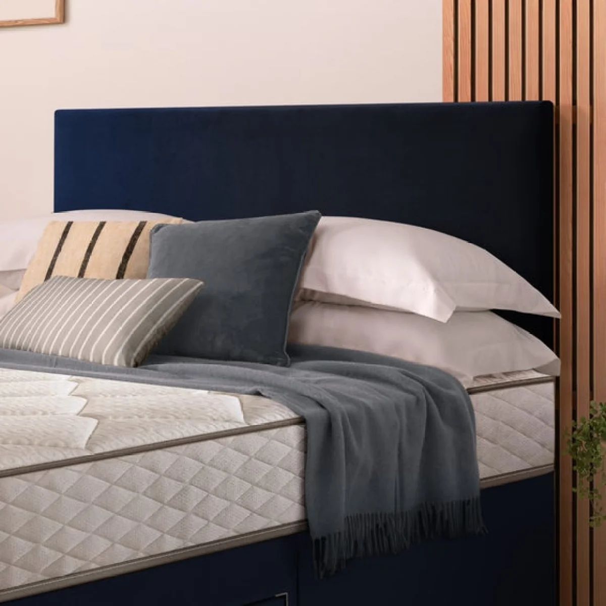 Silentnight Divan Set with Paris Headboard and 800 Pocket Spring Memory Foam Mattress – image 3