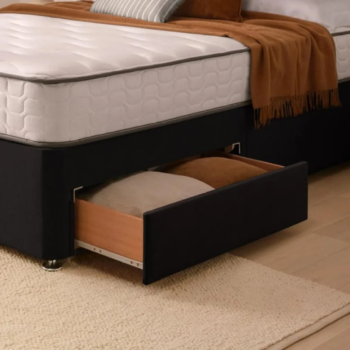 Silentnight Divan Bed With Fabric Paris Headboard and 800 Pocket Sprung Mattress – image 5