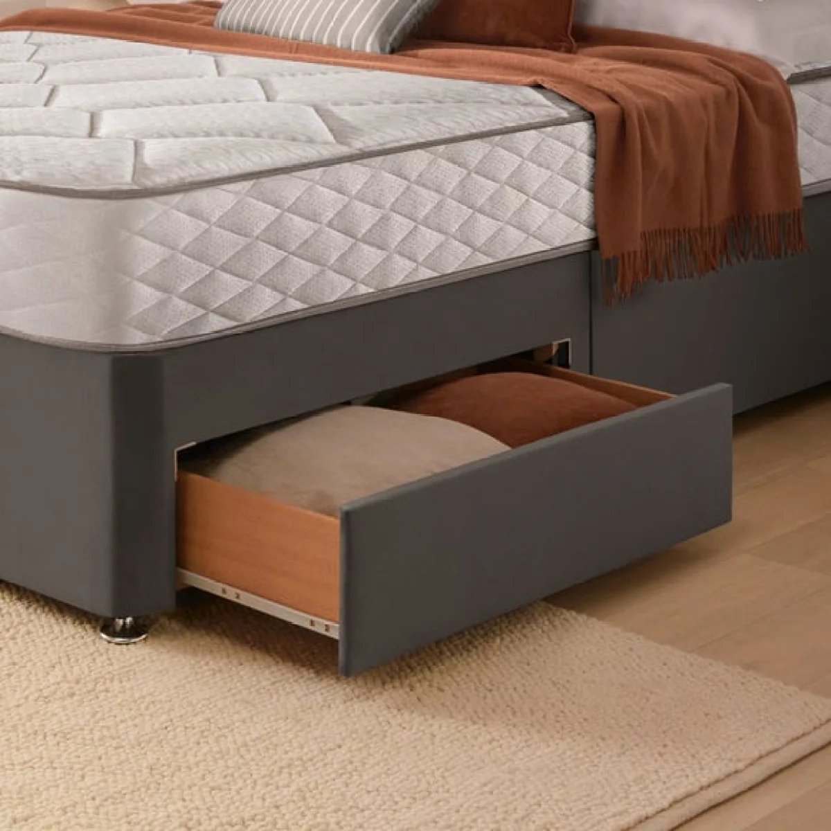 Silentnight Divan Set with Paris Headboard and 800 Pocket Spring Memory Foam Mattress – image 4