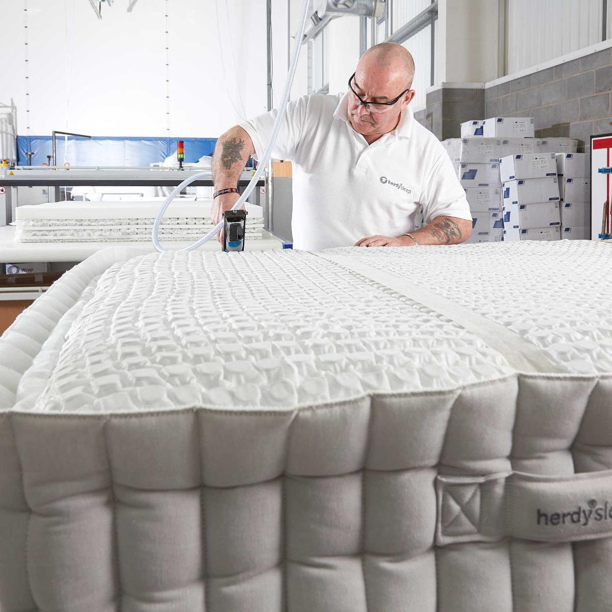 Herdysleep Mattress, 776 | Single | Barker & Stonehouse – image 6