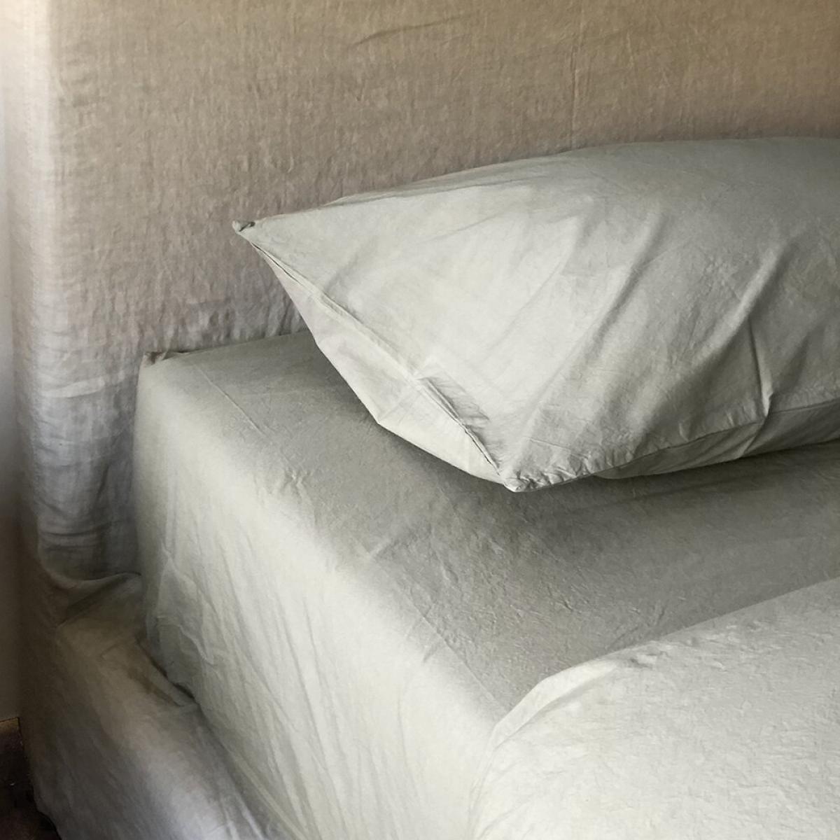 Lo De Manuela - Pure Washed Cotton Fitted Sheet - Khaki - King – image 5