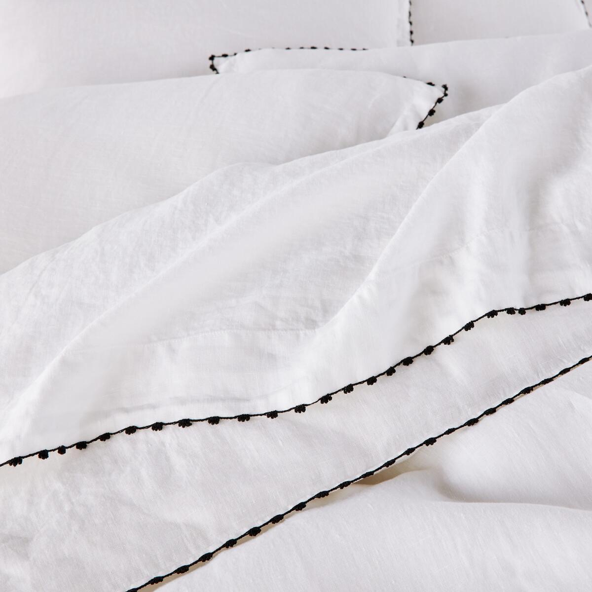 Léone Washed Linen Flat Sheet – image 3