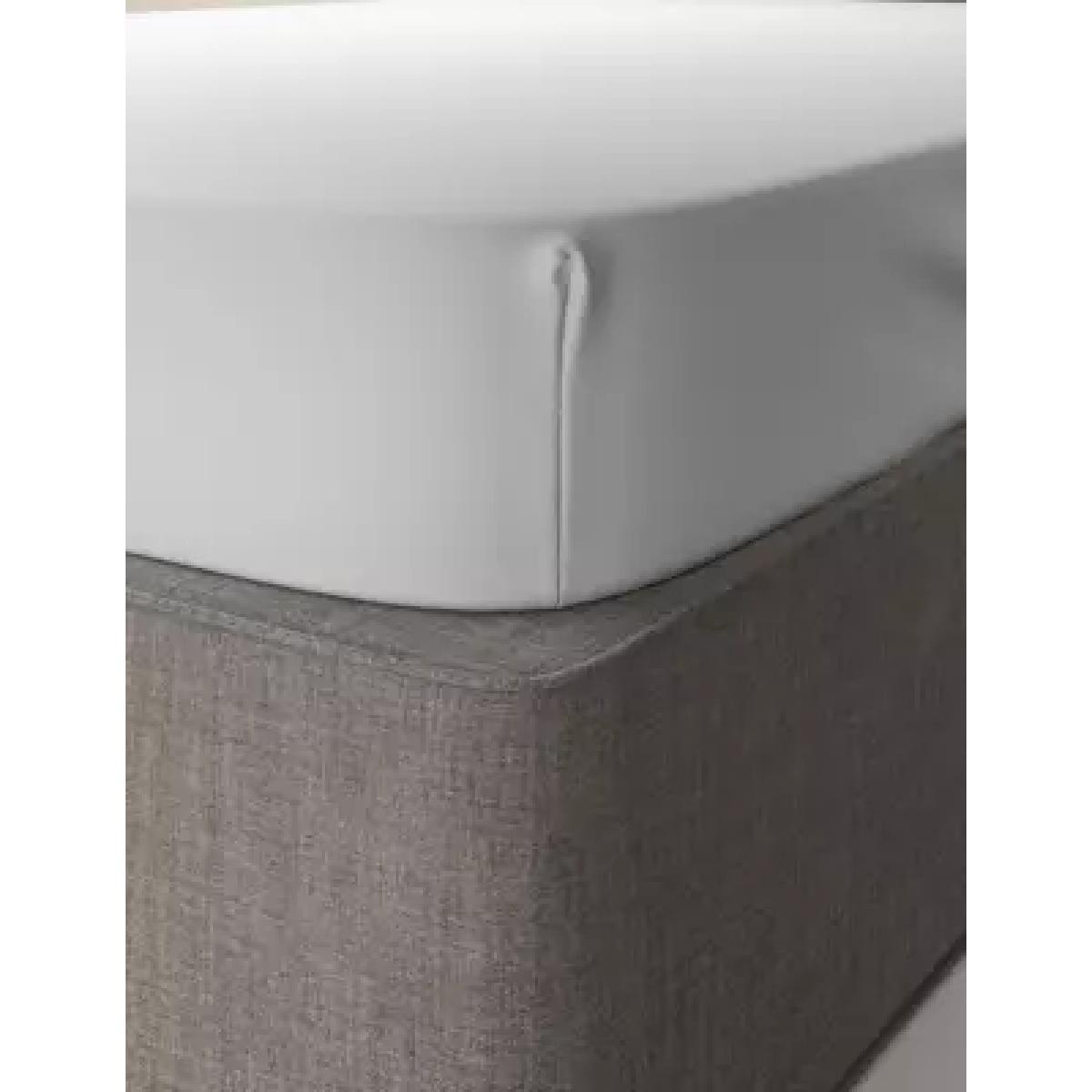 M&S Easycare Percale Fitted Sheet - 5FT - White, Cranberry,Dove,White,Aqua,Oyster,Blue Denim,Light Putty,Light Cream,Medium Pink,Light Duck Egg – image 1