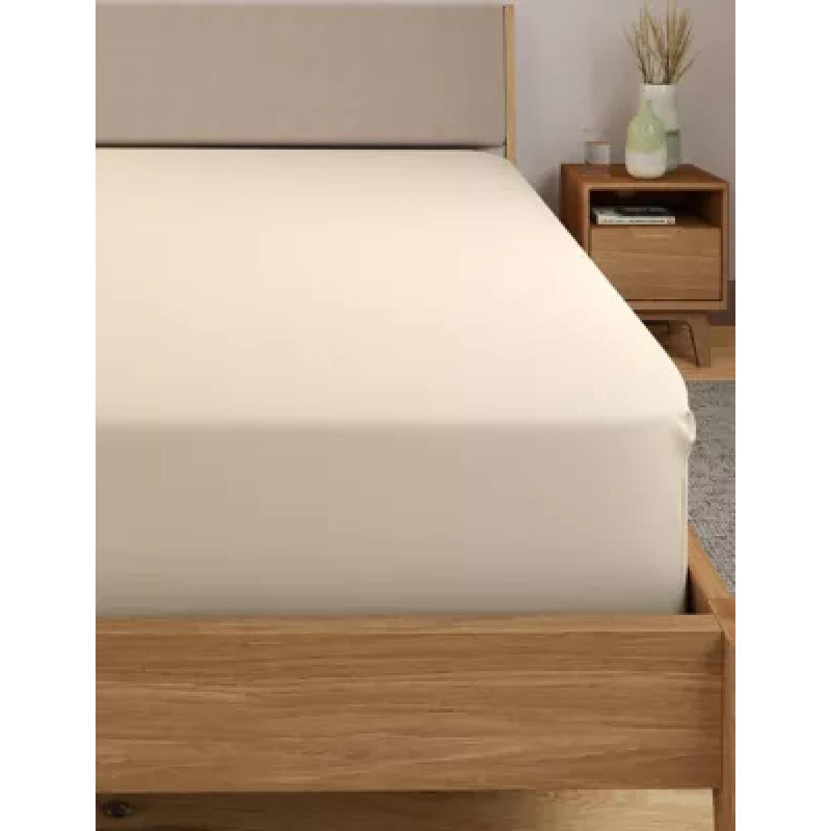 M&S Cotton Rich Percale Extra Deep Fitted Sheet - 5FT - Light Cream, Light Cream,White,Aqua,Silver Grey,Light Putty,Denim,Oyster,Dove – image 1