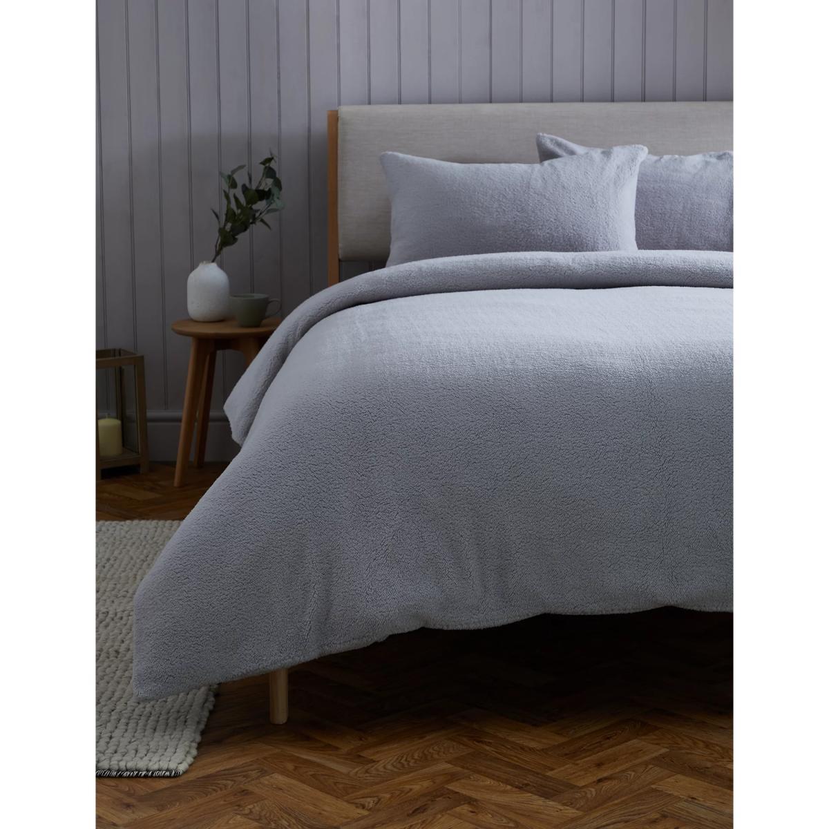 M&S Teddy Fleece Bedding Set - 6FT - Grey, Blush,Grey,Charcoal,Neutral – image 2