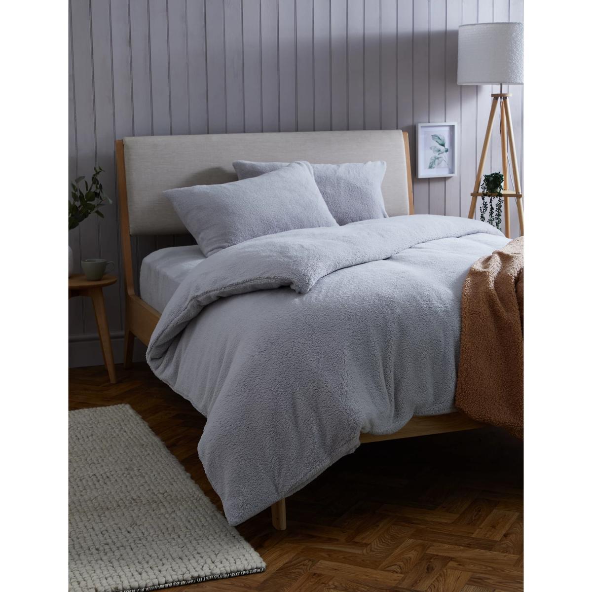 M&S Teddy Fleece Bedding Set - 6FT - Grey, Blush,Grey,Charcoal,Neutral – image 3