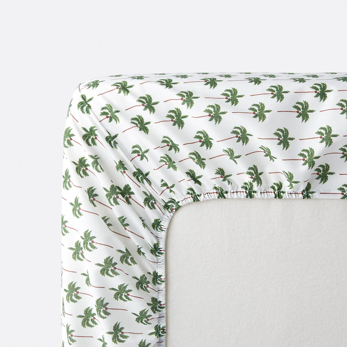 Tapahi Palm Tree Print 50% Recycled Cotton Child's Fitted Sheet with 25cm Flap – image 4