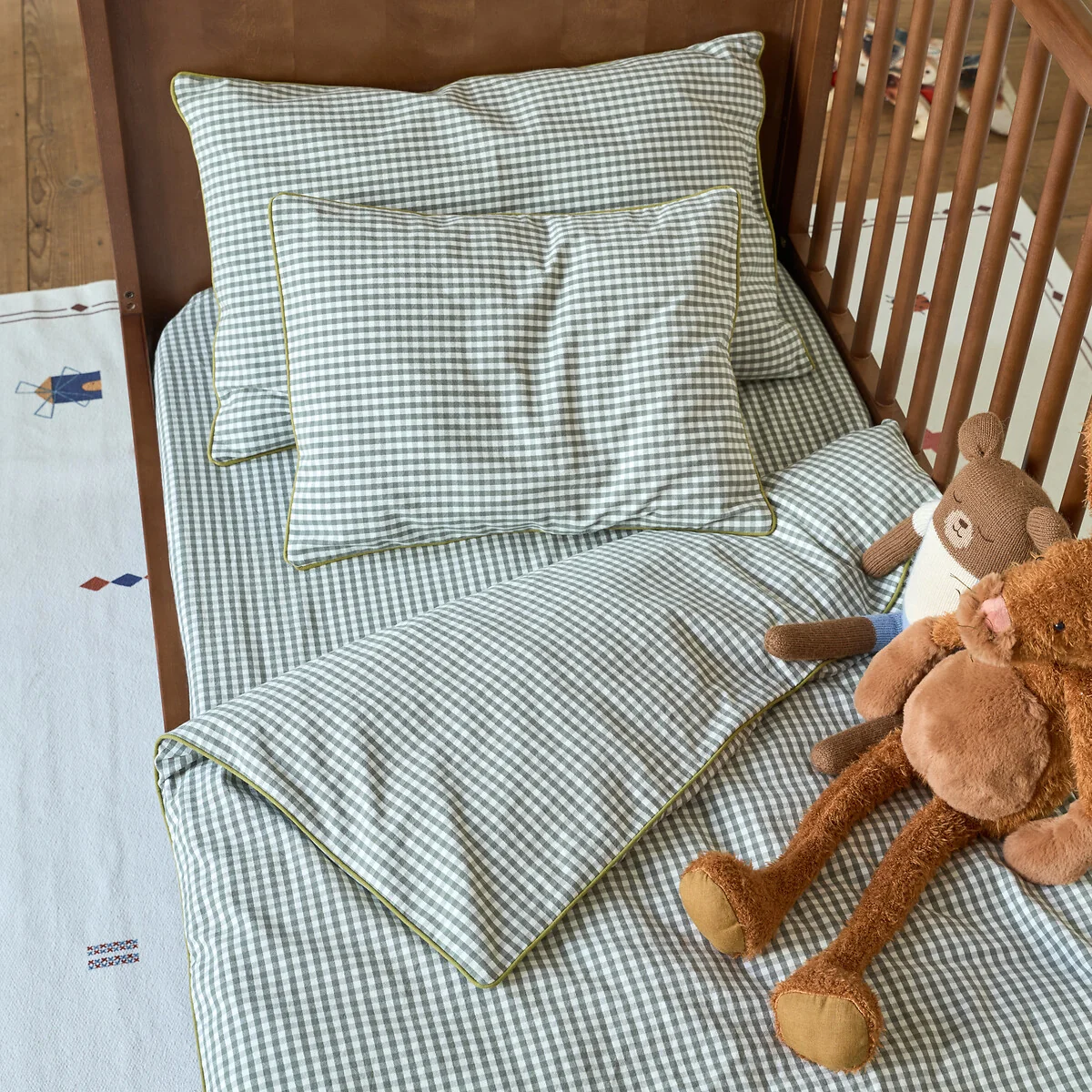 Baby's Tiny Vichy Fitted Sheet in Cotton, 17cm Flap – image 2