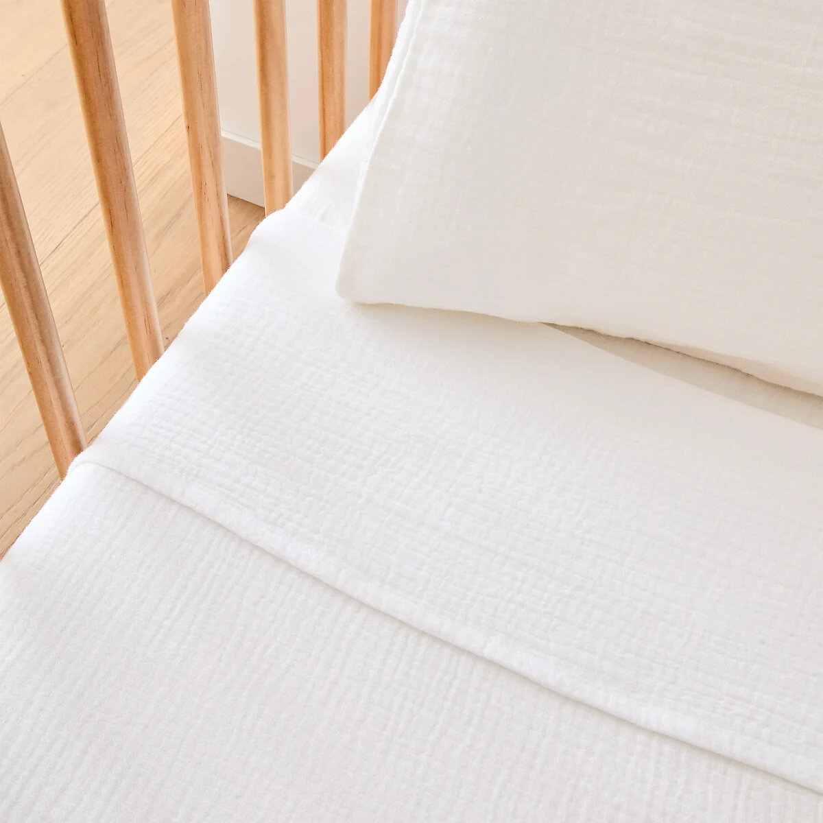 Kumla Cotton Muslin Baby's Flat Sheet – image 2