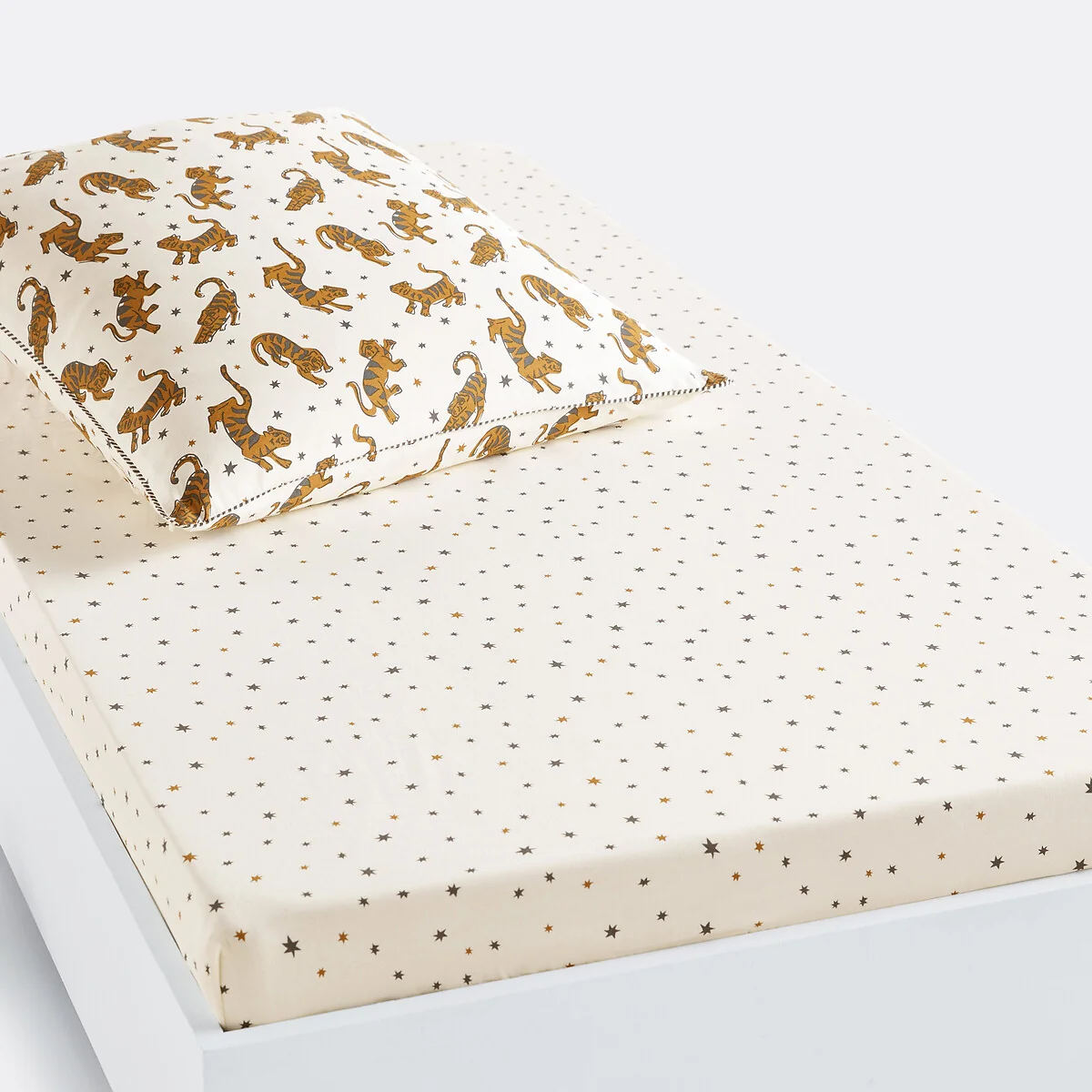 Tigris 30% Recycled Cotton Child's Fitted Sheet – image 2