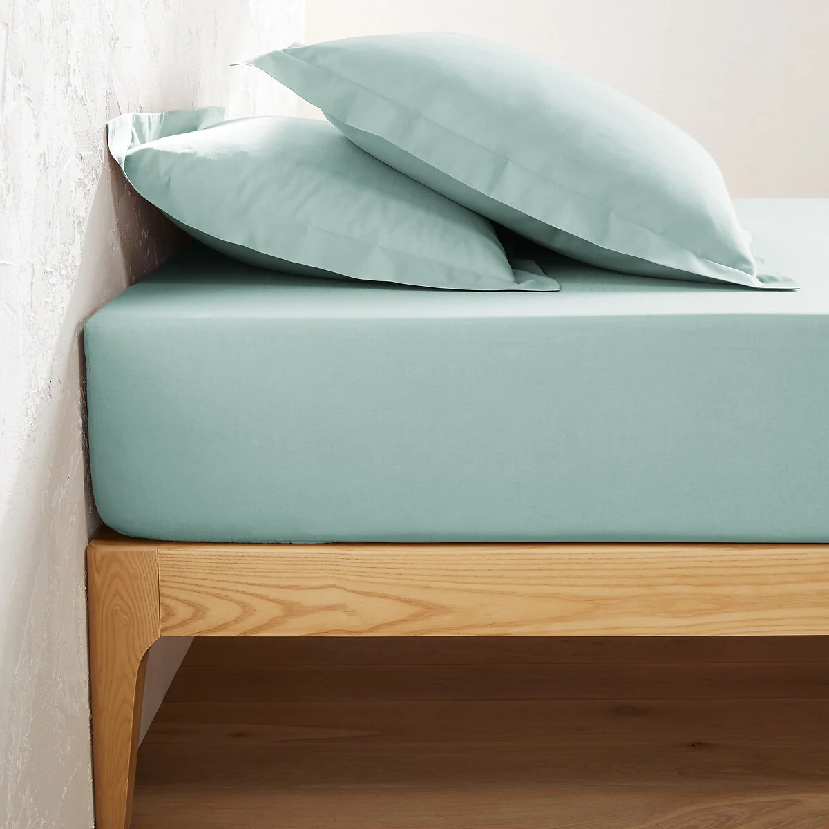 Scenario 25cm High Plain Polycotton Fitted Sheet – image 1