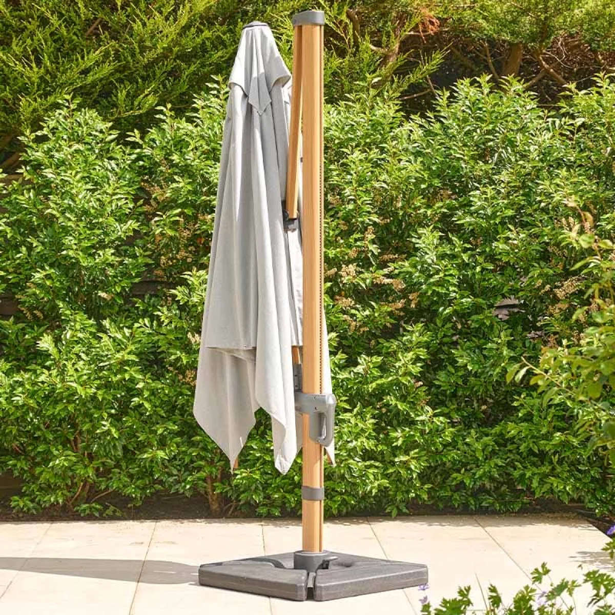 Savannah 3m Wood-Effect Cantilever Parasol - Oak – image 2