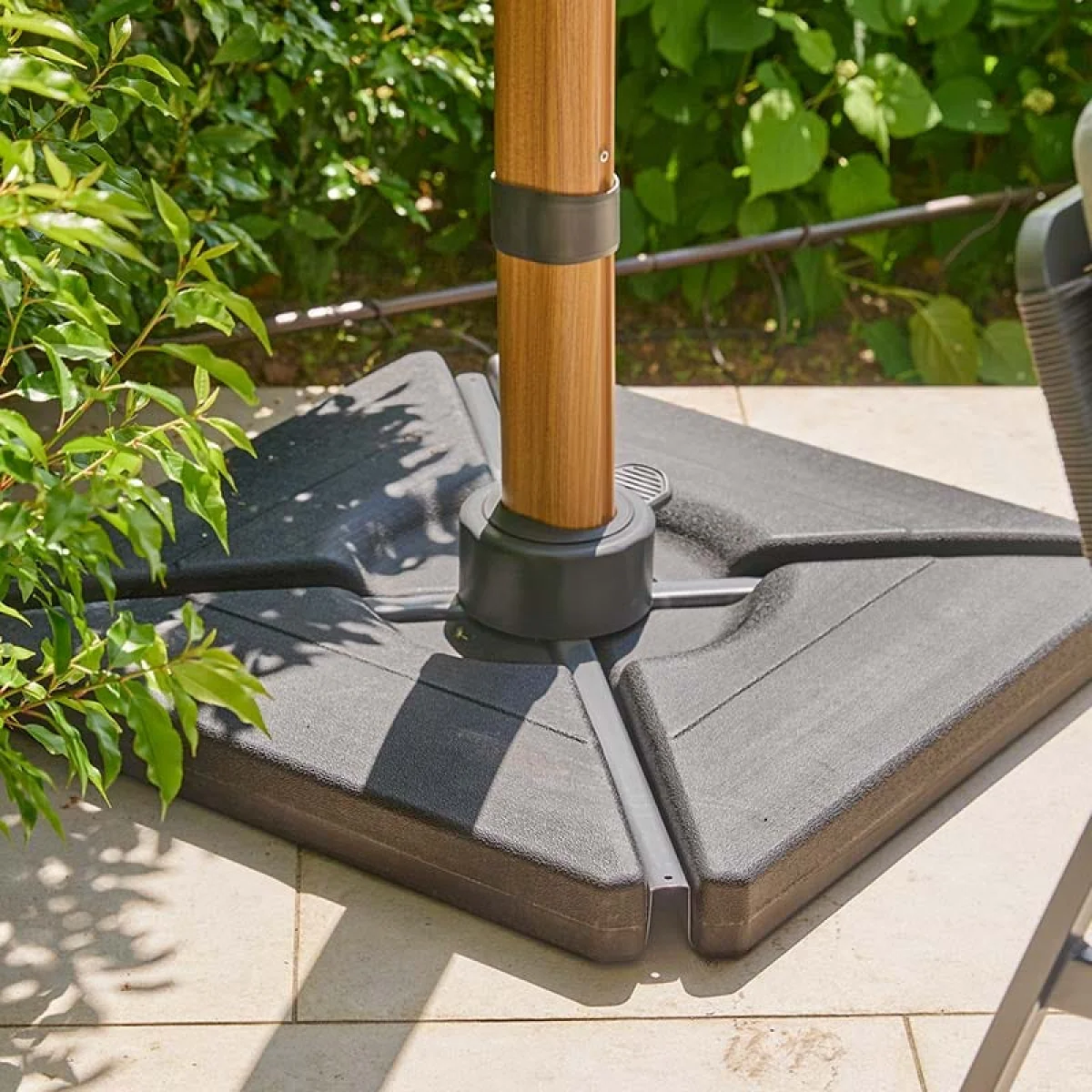 Savannah 3m Wood-Effect Cantilever Parasol - Oak – image 4