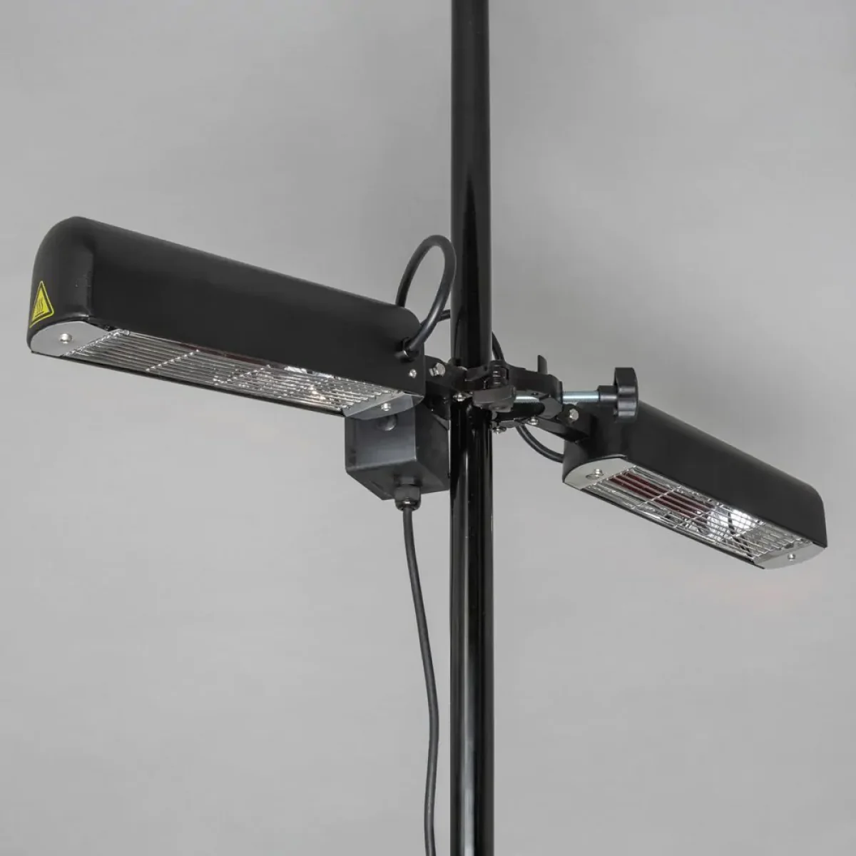 1600 Watt Twin Lamp Outdoor Parasol Radiant Heater, Black – image 4