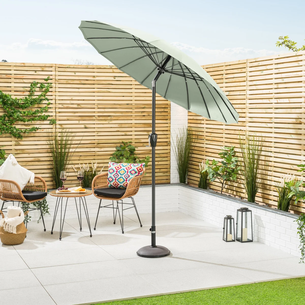 Shanghai Parasol with Tilt - 2m – image 2