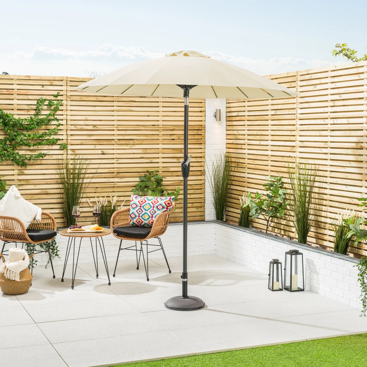 Shanghai Parasol with Tilt - 2m – image 18