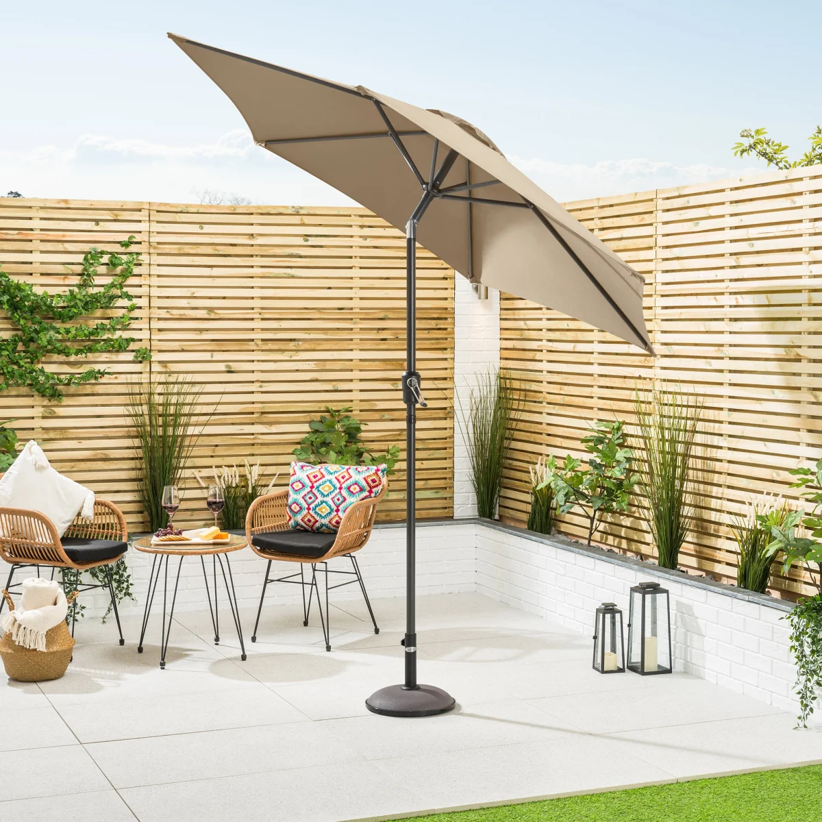 Crank & Tilt Parasol - 2.4m – image 2