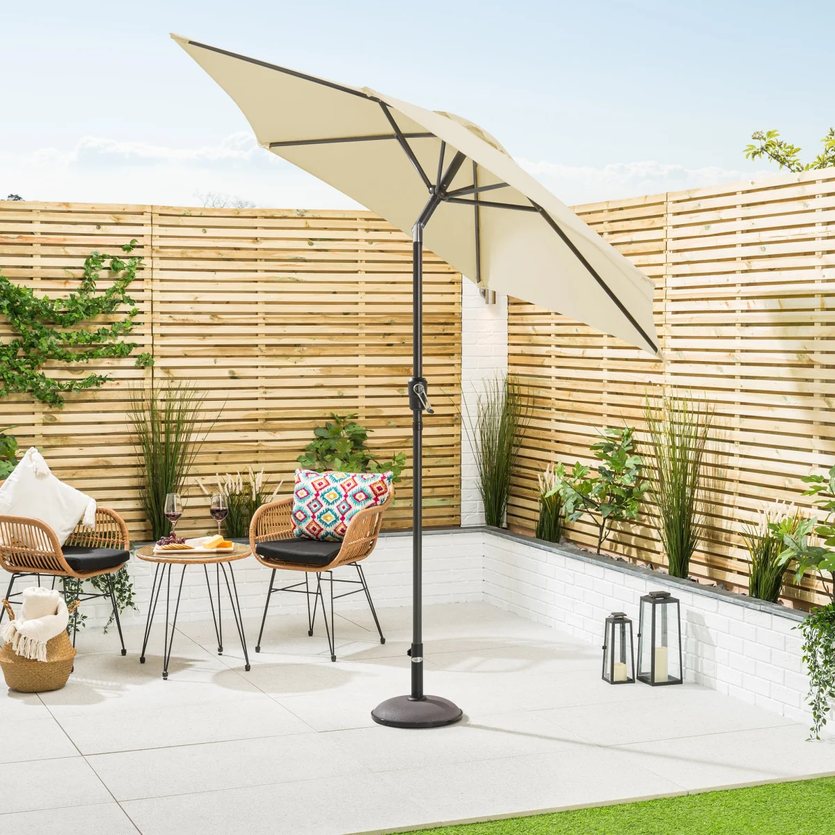 Crank & Tilt Parasol - 2.4m – image 14