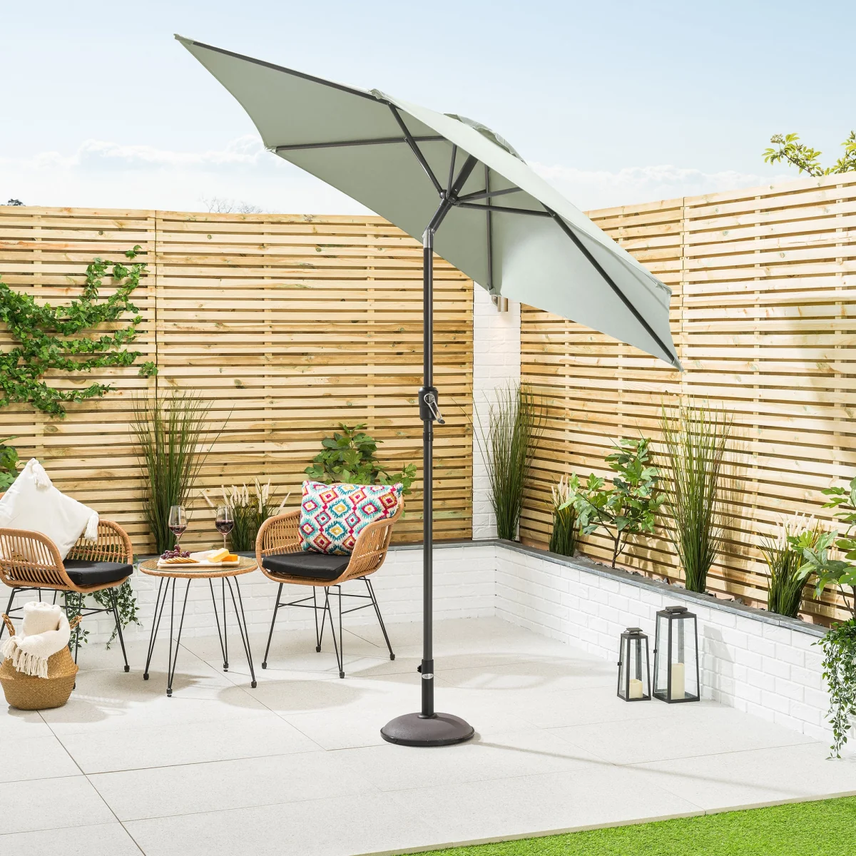 Crank & Tilt Parasol - 2.4m – image 6