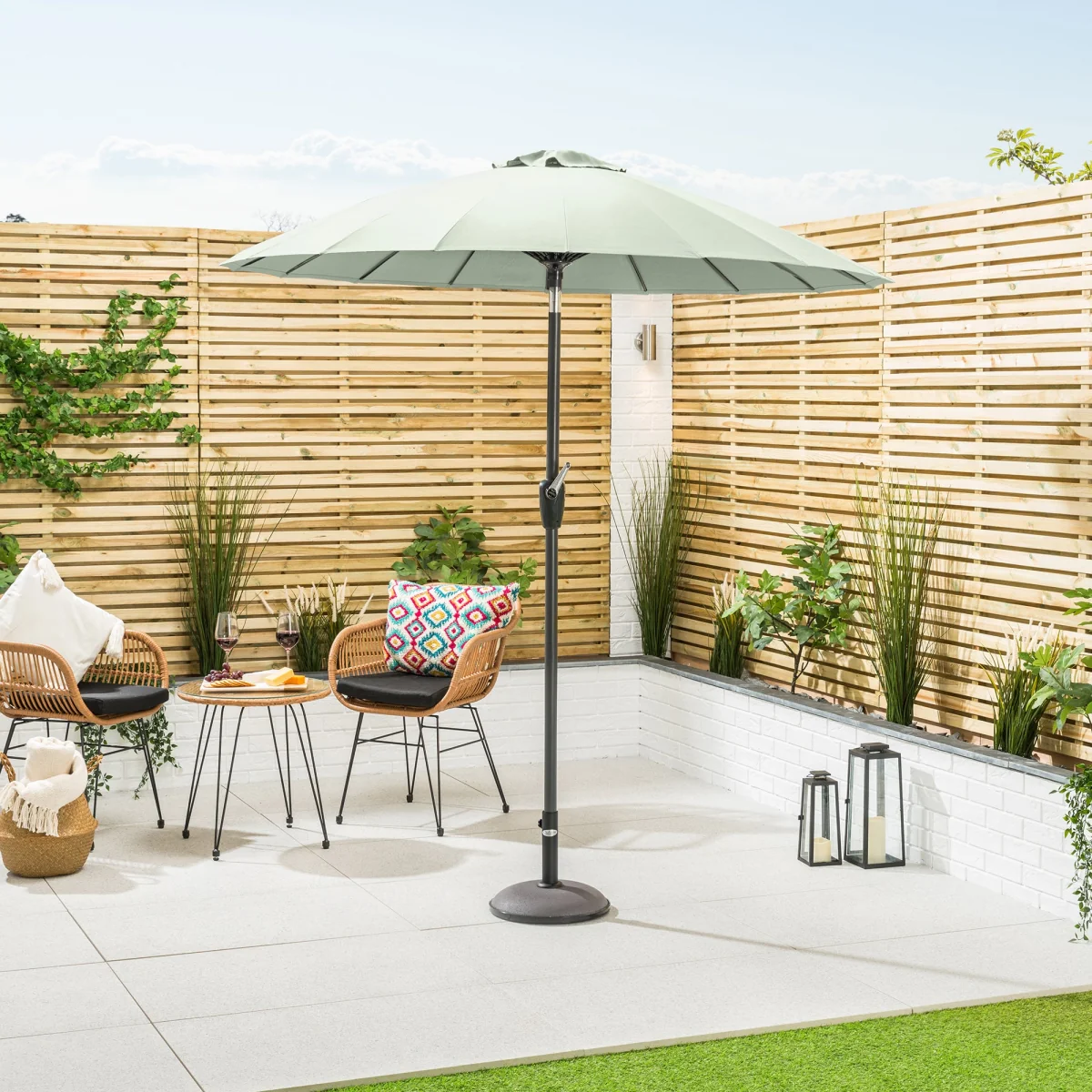 Shanghai Parasol with Tilt - 2m – image 3