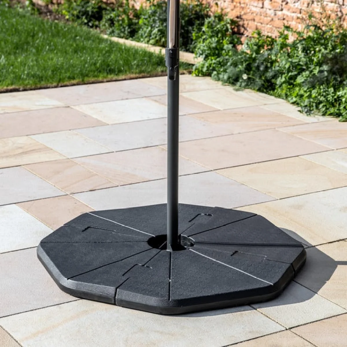 Return - Lecco Cantilever Parasol Base – image 1