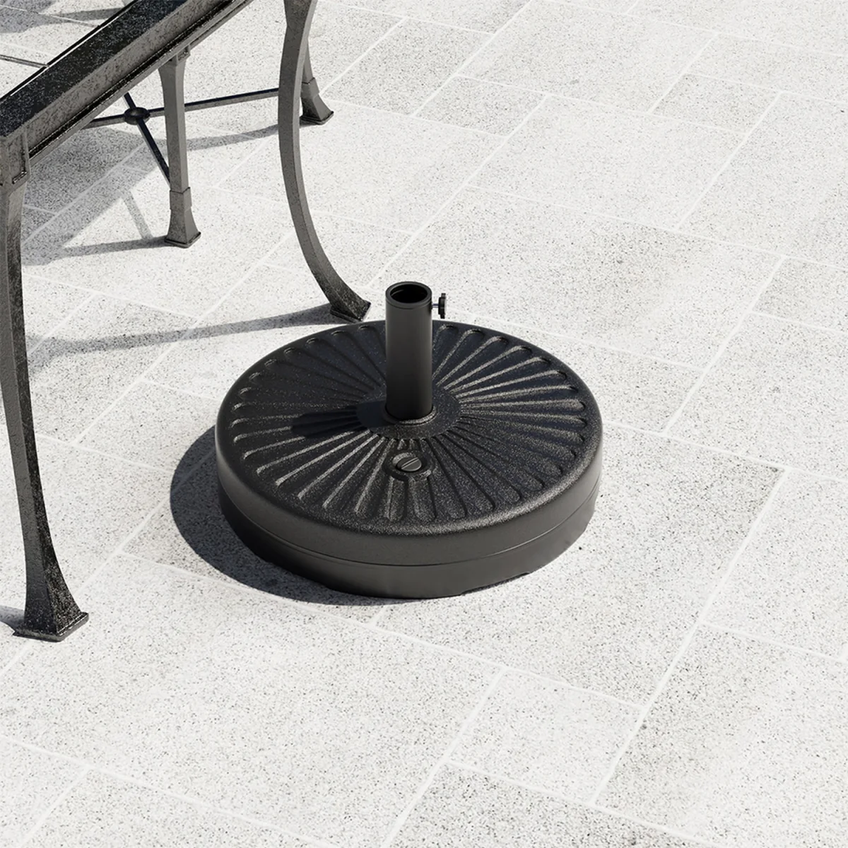 Heavy-duty Round Garden Parasol Base - Black – image 1